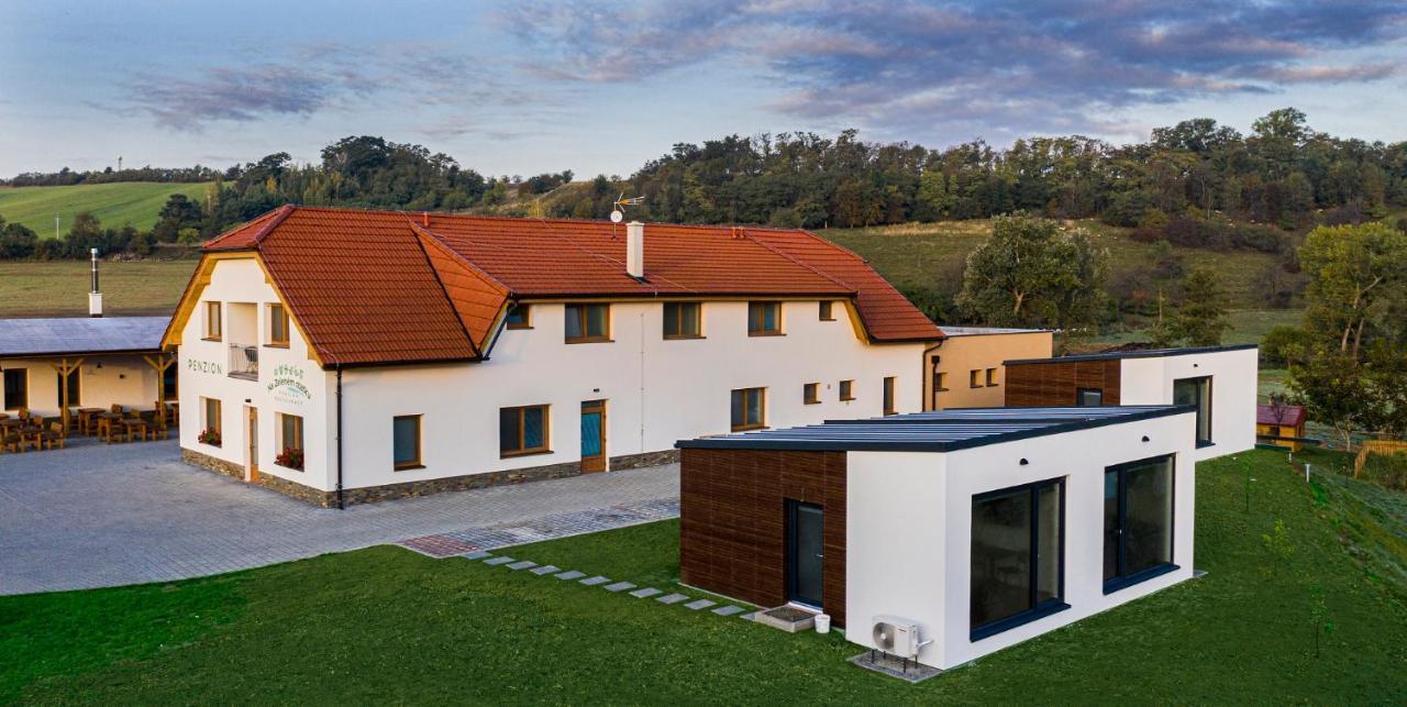 Na Zelenem Statku Hotell Rasovice  Exteriör bild