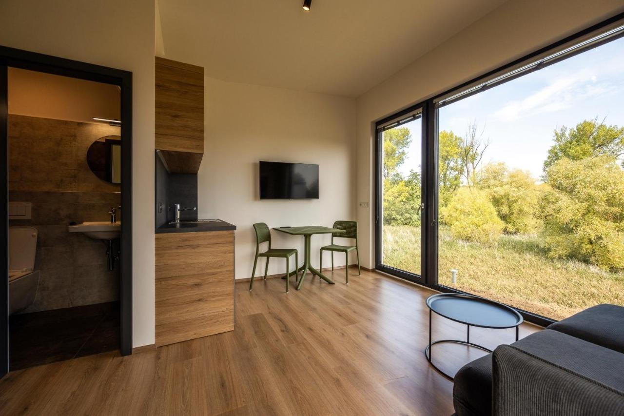Na Zelenem Statku Hotell Rasovice  Exteriör bild