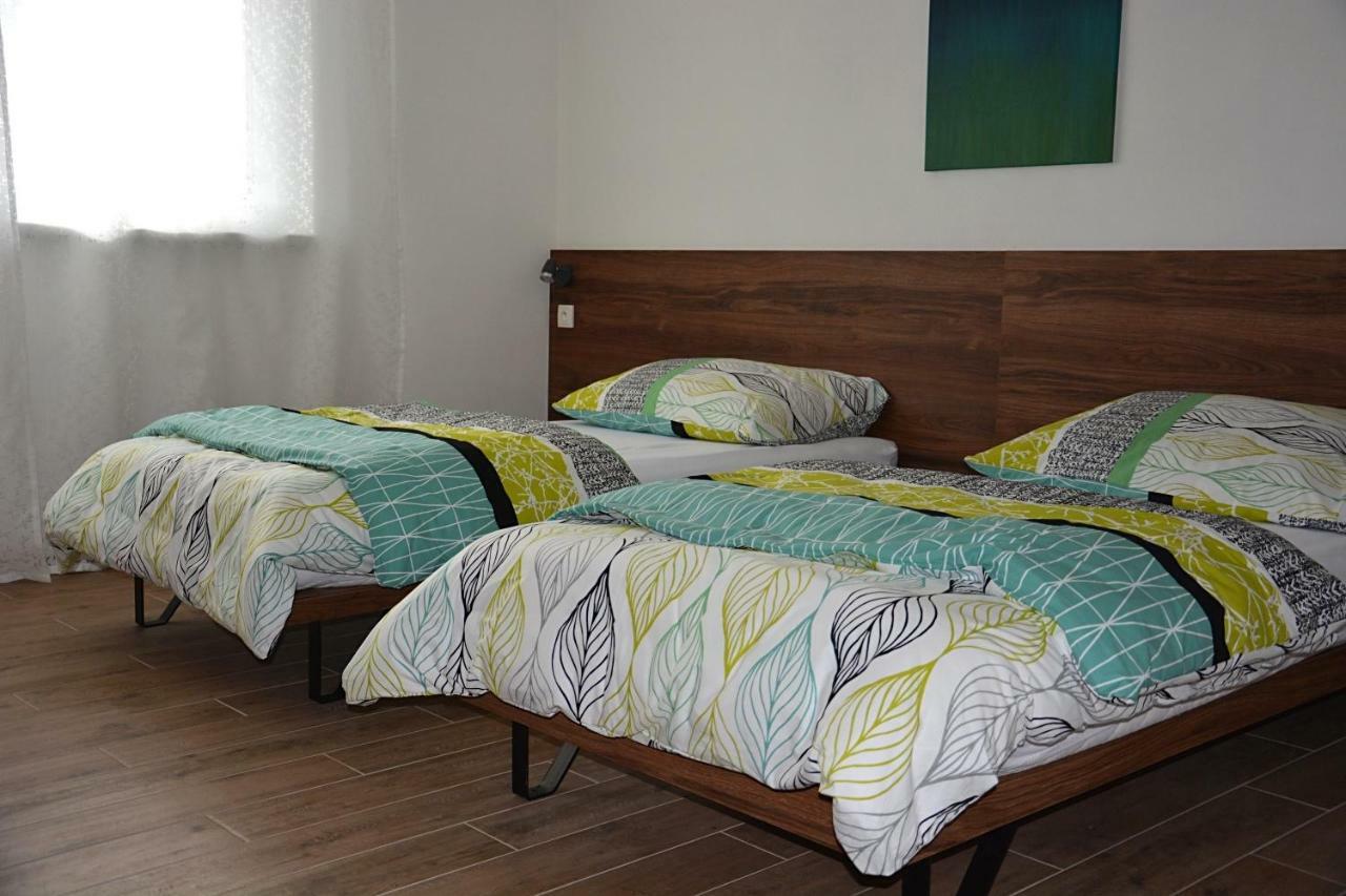 Na Zelenem Statku Hotell Rasovice  Exteriör bild