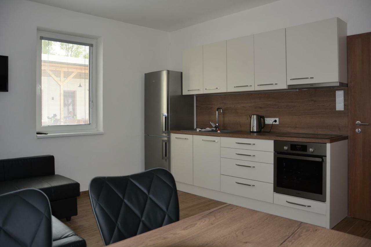 Na Zelenem Statku Hotell Rasovice  Exteriör bild