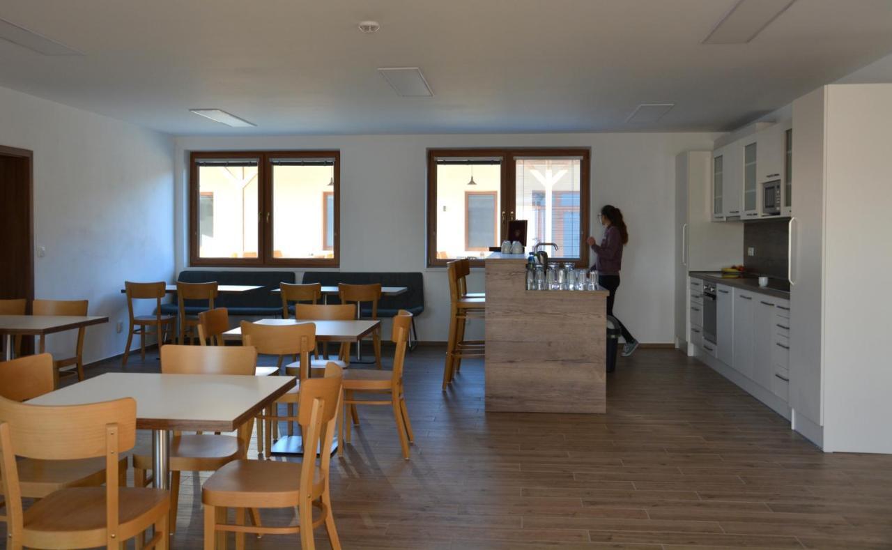 Na Zelenem Statku Hotell Rasovice  Exteriör bild
